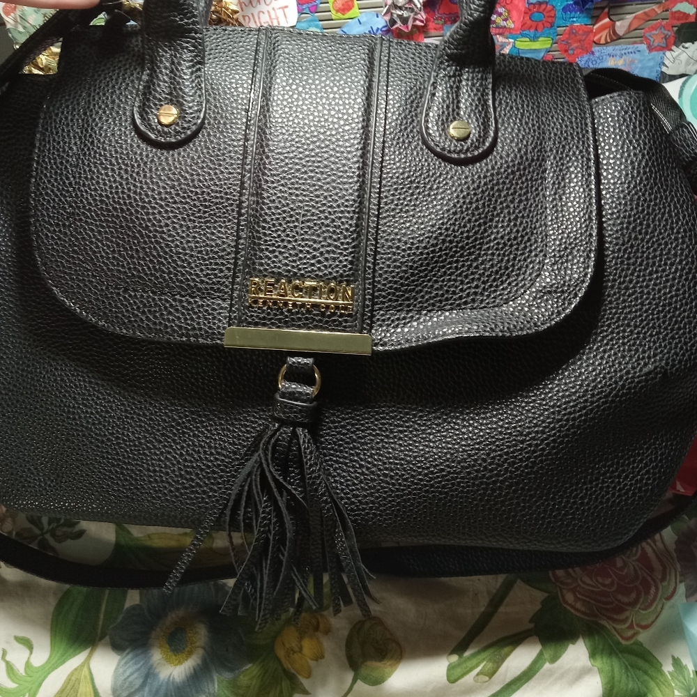 BRAND NEW BLACK KENNETH COLE POCKETBOOK